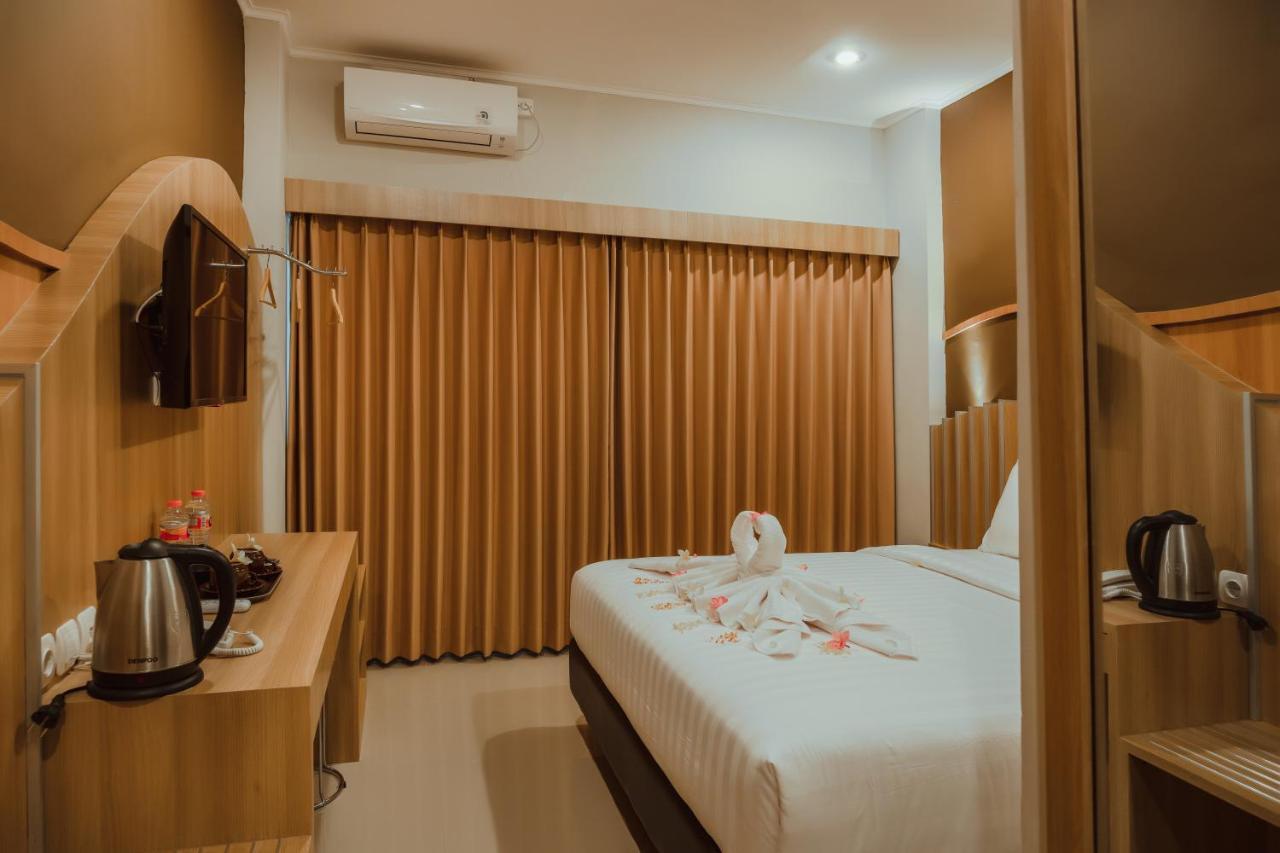 Panfila Hotel Kuta  Exterior photo