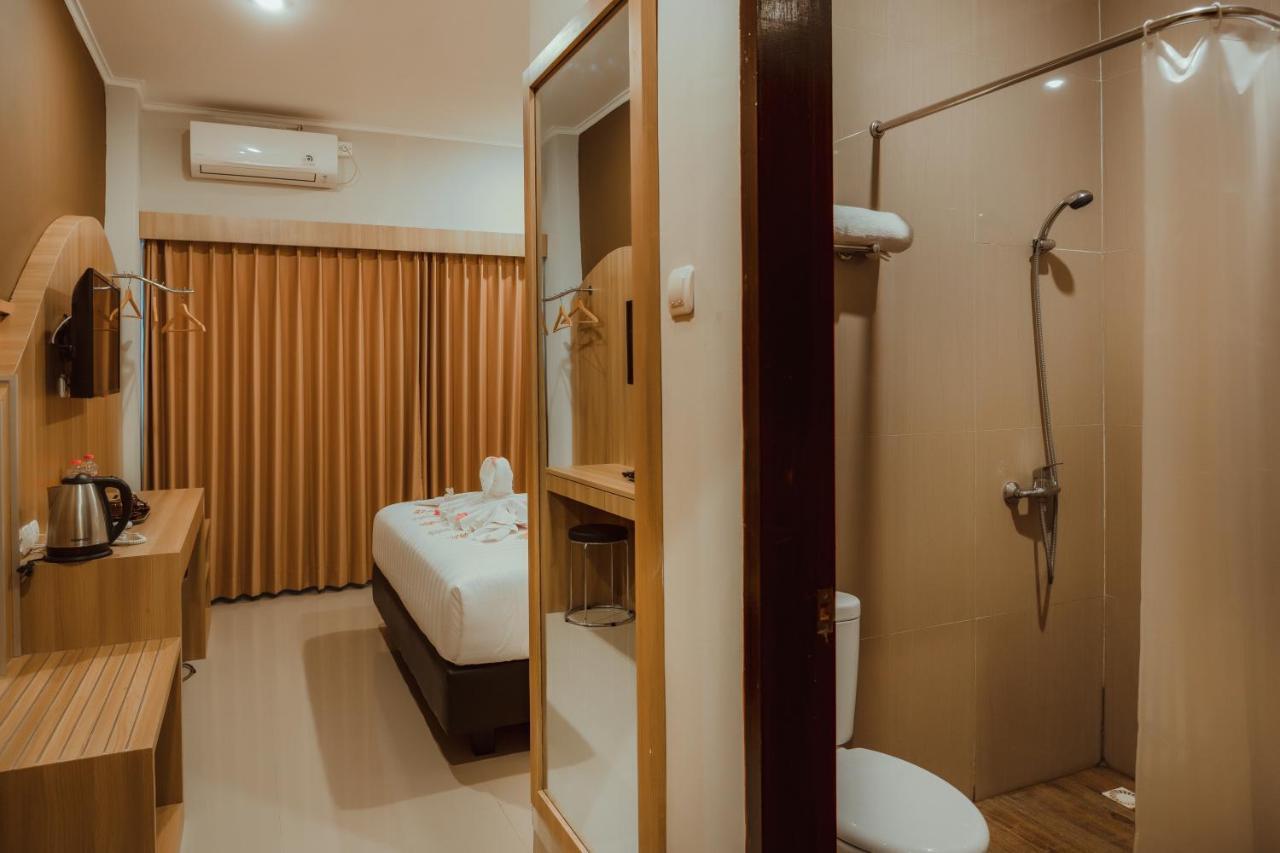 Panfila Hotel Kuta  Exterior photo